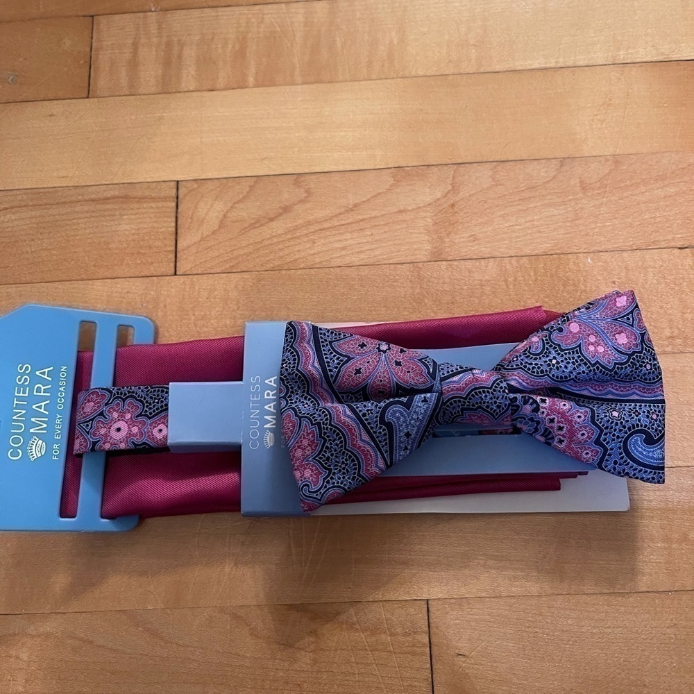 New Countess Mara bow tie and pocket square​​​​​​​​​​​​​​